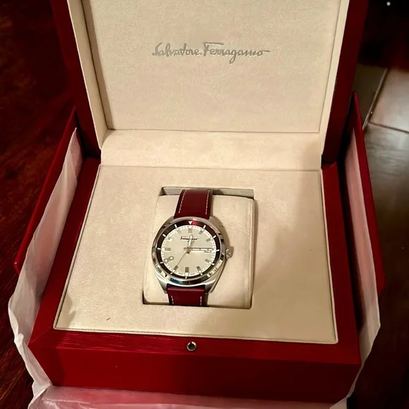 New in Box Salvatore Ferragamo Watch Salvatore Ferragamo Sapphire Chrono Black Dial Black Rubber  main image 3
